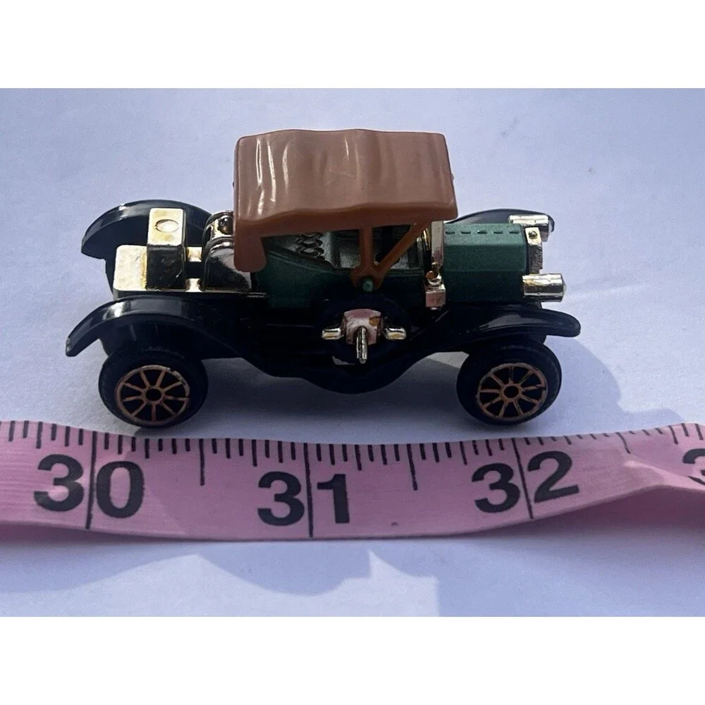1910 Ford Model T Miniature Diecast Car Green Black No.304 Collectible